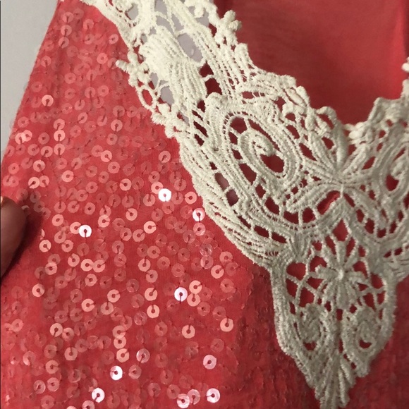 Pink sequin express tank - Picture 4 of 5